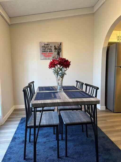 2 Bedroom Minutes From Las Vegas Strip And Airport Bagian luar foto