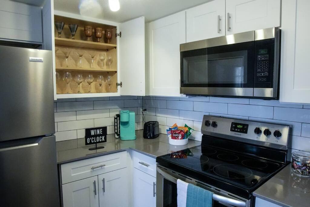 2 Bedroom Minutes From Las Vegas Strip And Airport Bagian luar foto